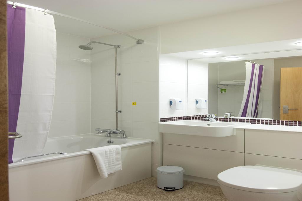 Premier Inn London Docklands Excel 客房 照片