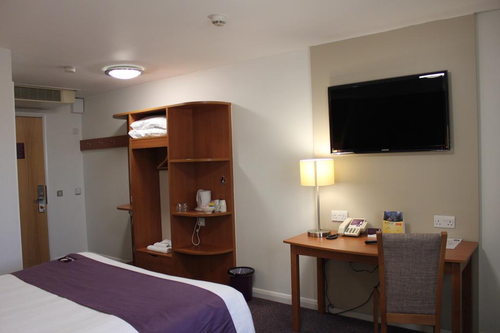 Premier Inn London Docklands Excel 客房 照片